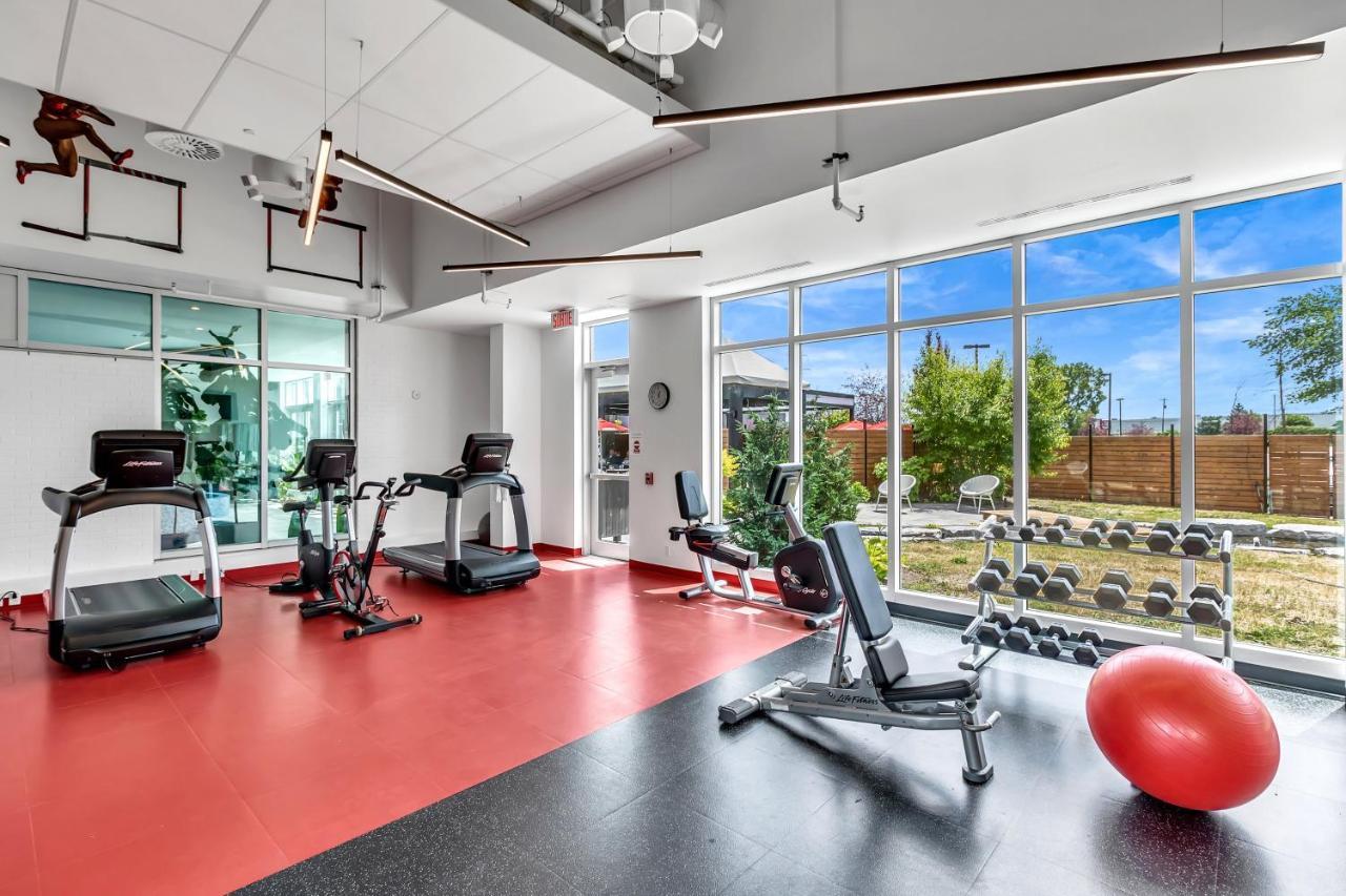 Hotel Mortagne Boucherville Bagian luar foto