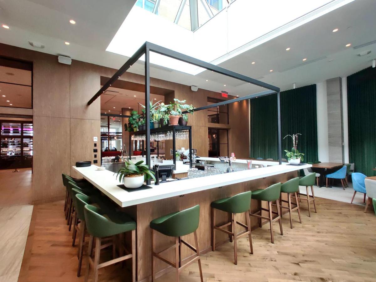 Hotel Mortagne Boucherville Bagian luar foto