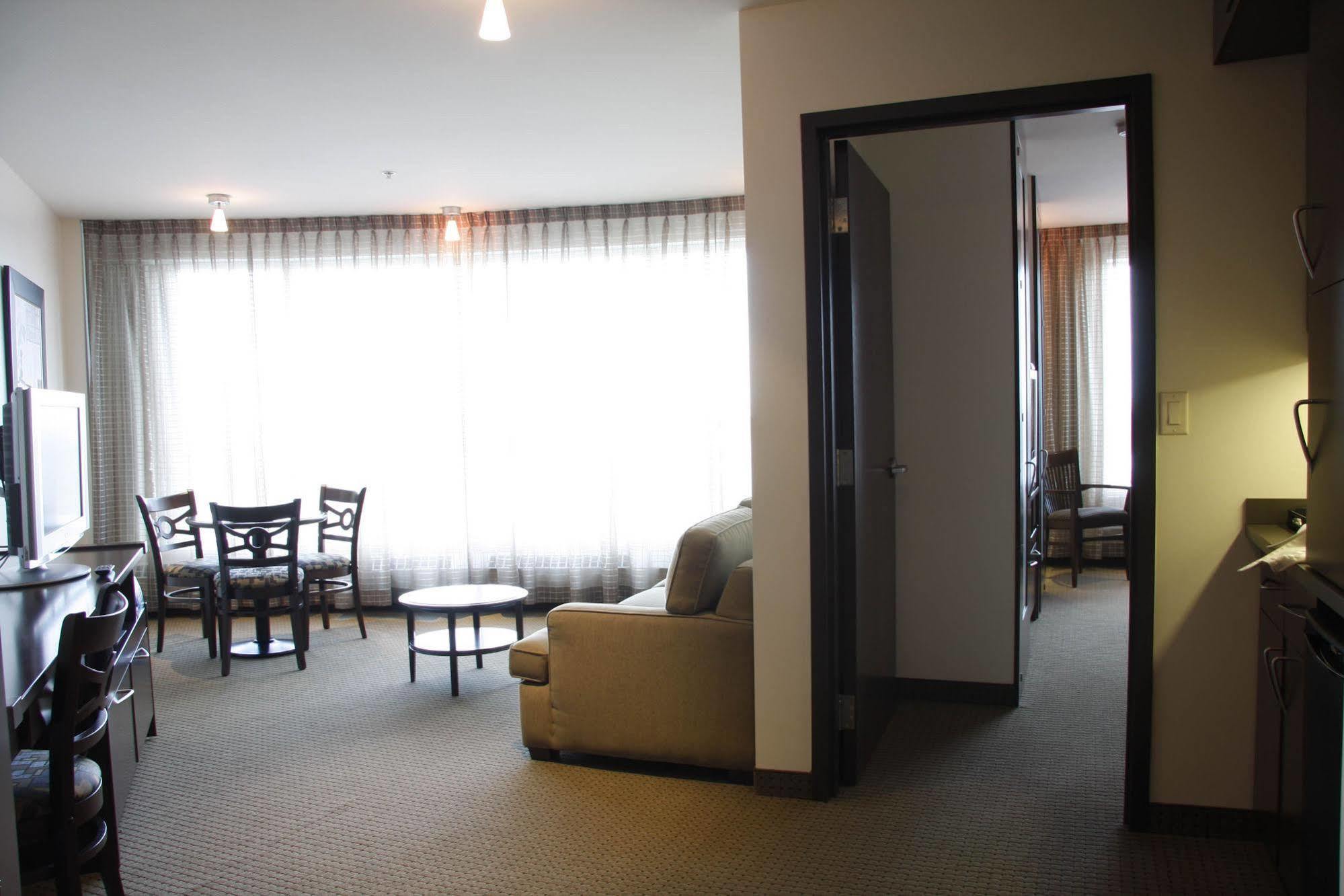 Hotel Mortagne Boucherville Bagian luar foto